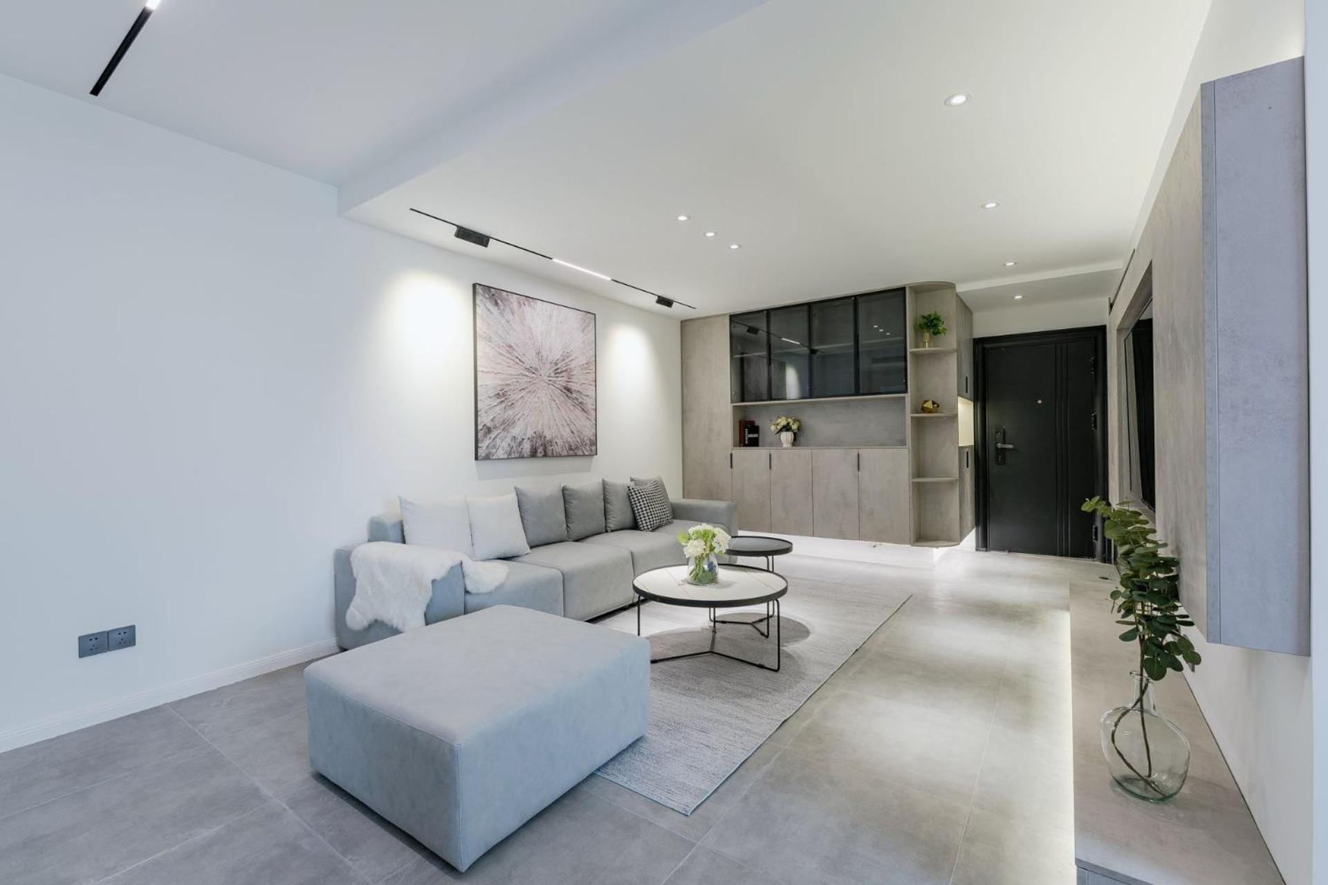 Eastern Hub - Zhongshan Park Metro Station 50m, Modern Light Three-bedroom Apartment *